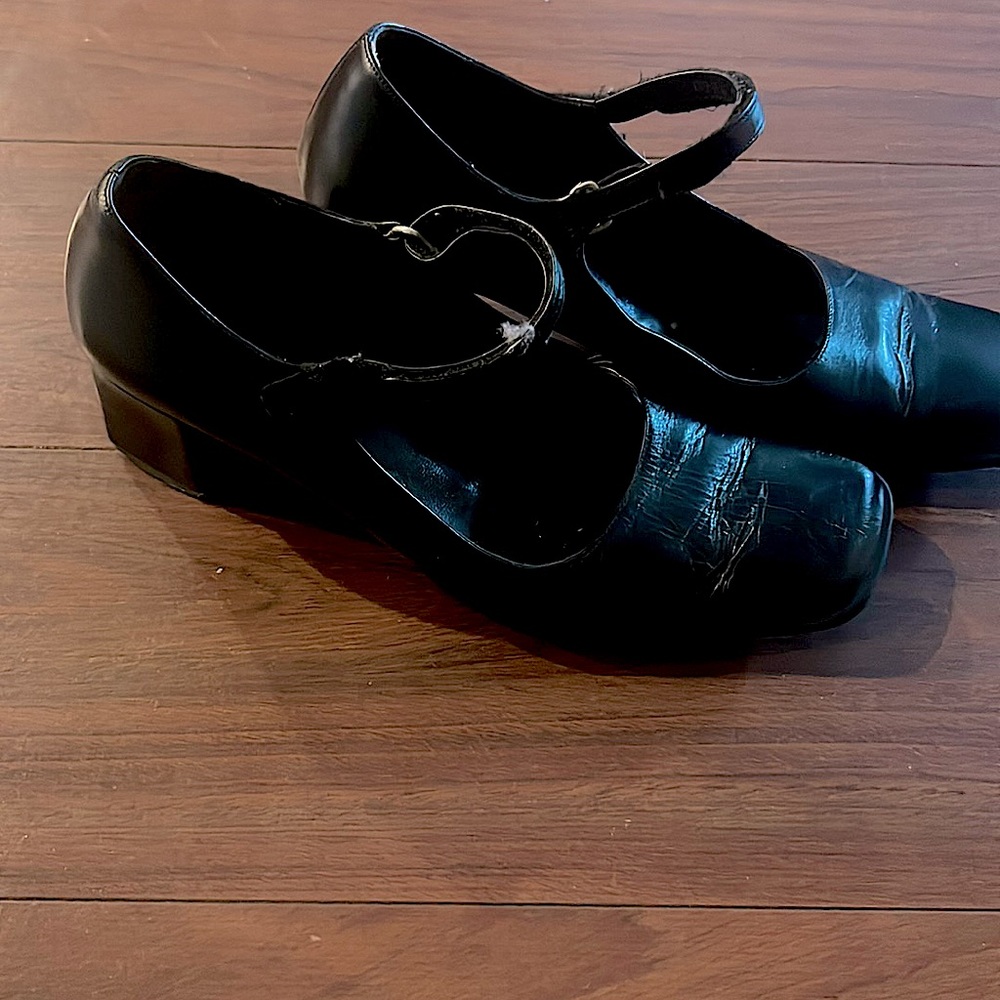 Black solid  shoes comfortable for work